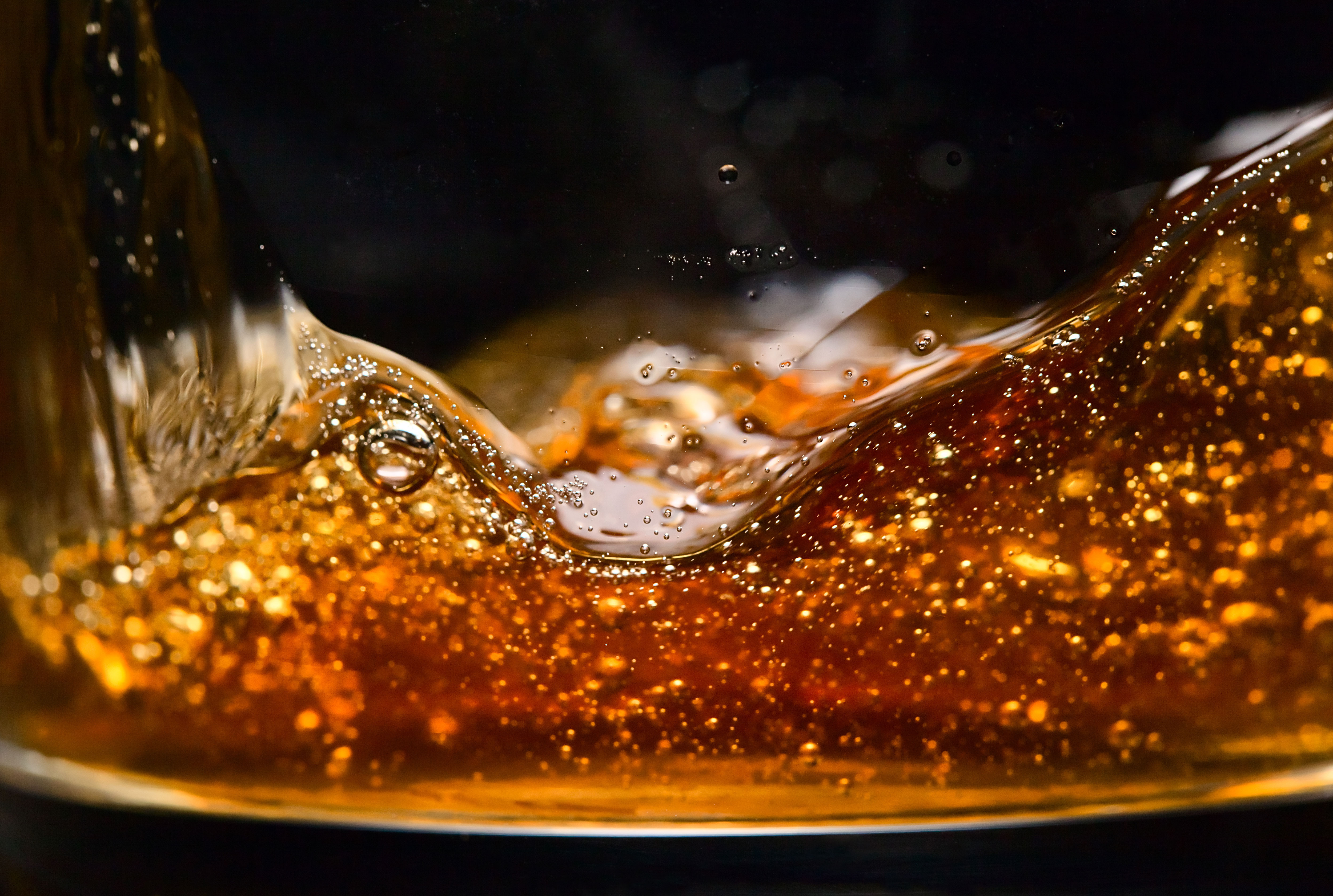 Close-up whiskey photograph from Xplorer's homepage